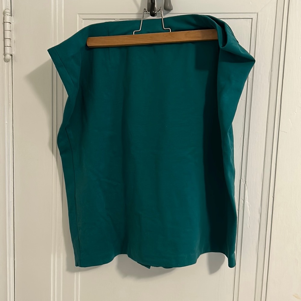 Pencil skirt. Knit.